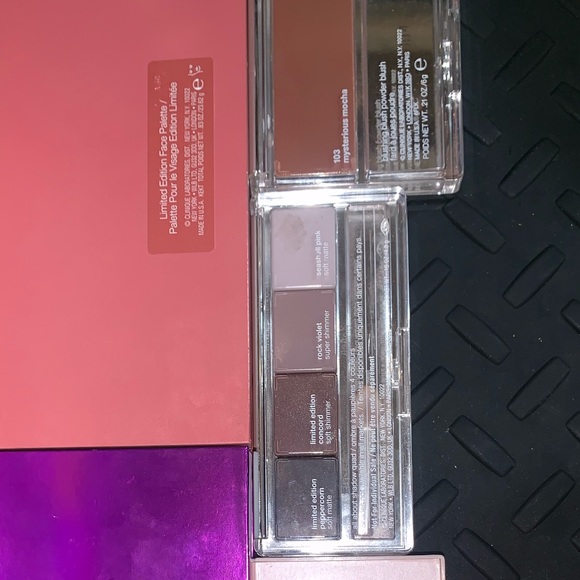 Clinique bundle!!!! - Picture 7 of 8